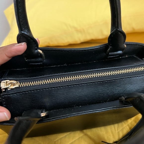 DKNY Black Paige Medium Satchel With Convertible Strap - Picture 4 of 9